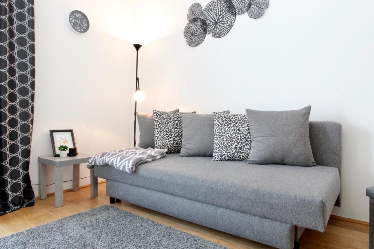 Modern Balcony Apartment With Pool Close To Lake In "Donaustadt" เวียนนา ภายนอก รูปภาพ