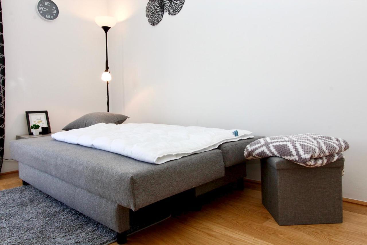 Modern Balcony Apartment With Pool Close To Lake In "Donaustadt" เวียนนา ภายนอก รูปภาพ